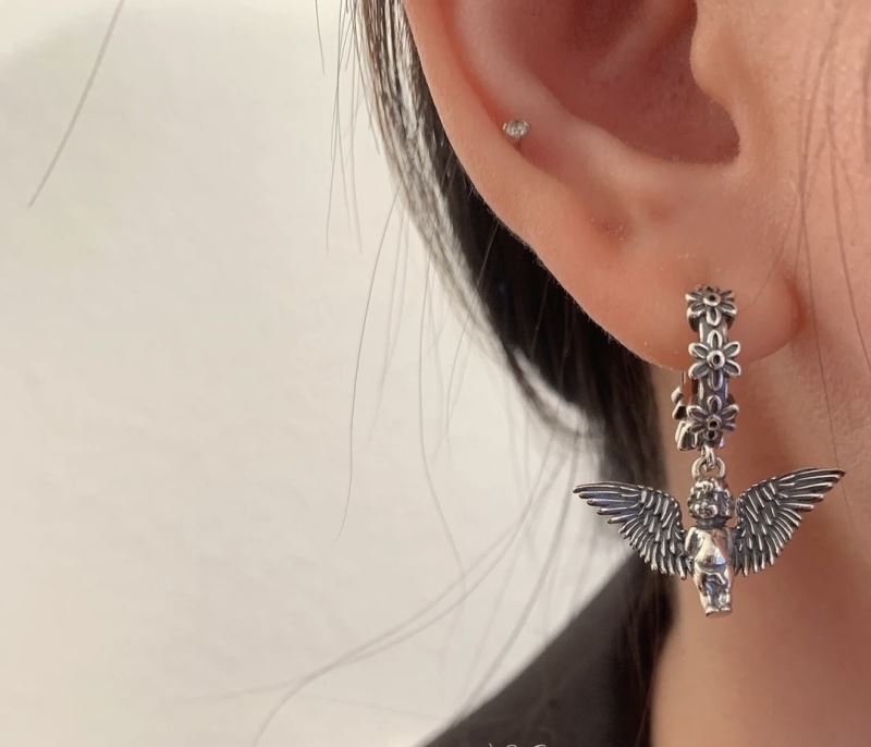 Ch*0me He**ts earrings